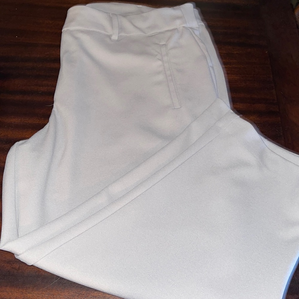 NWOT gray capris